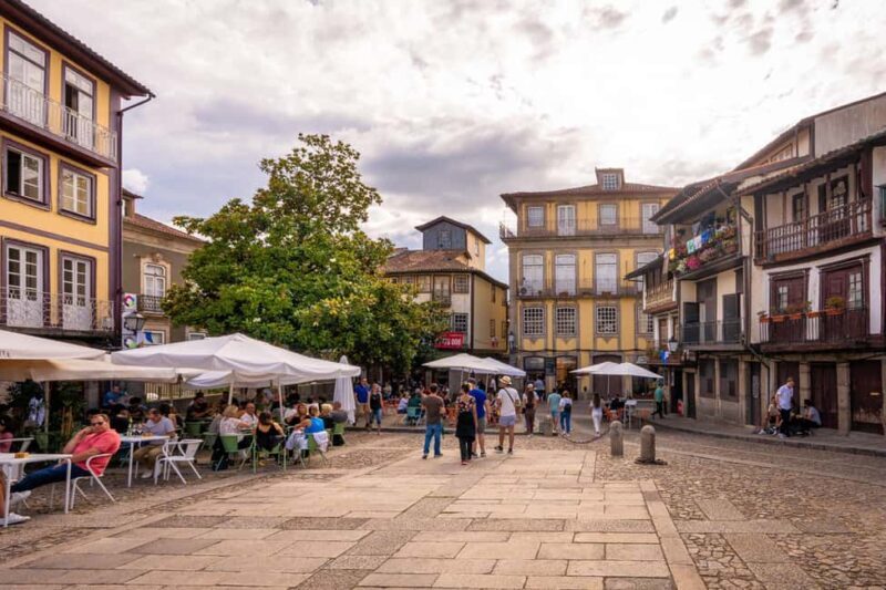 Guimarães: Private Flexible Walking Tour in Historic Center - Discovering Guimarães: An Intimate Approach to History and Charm