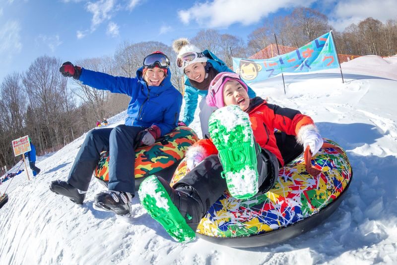 Gunma Day Trip: Autumn Fukiware Falls Maple Viewing/Winter Tambara Ski Park Snow Play & Fruit Picking Experience (Departing from Shinjuku, Tokyo) - Should you book the Gunma day trip?