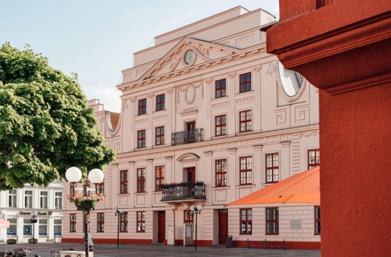 Güstrow: Night watchman tour by lantern light - The Beauty of Güstrow at Night: A Walk in the Past