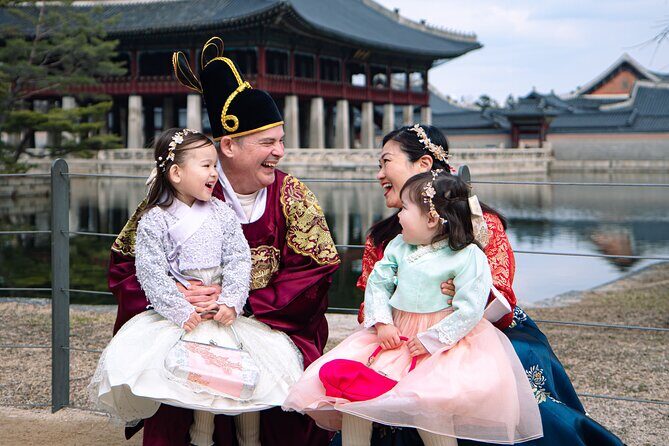 Gyeongbokgung palace family/group private photoshoot - Key Points