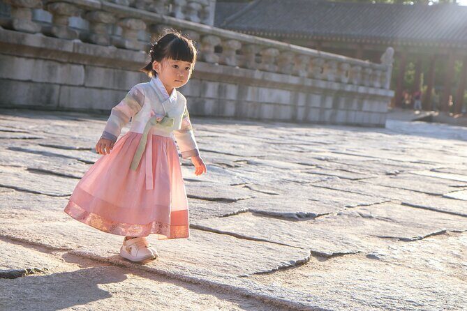 Gyeongbokgung palace family/group private photoshoot - In-Depth Look: What to Expect from Your Photo Trip