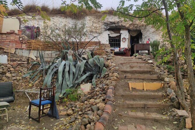 Gypsy life: Sacromonte and the caves private tour - Who Will Enjoy This Tour?