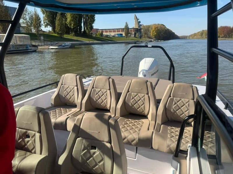Gyr: 2-Hour Private Boat Sightseeing Tour - Discover Gyr from the Water with a 2-Hour Private Yacht Tour