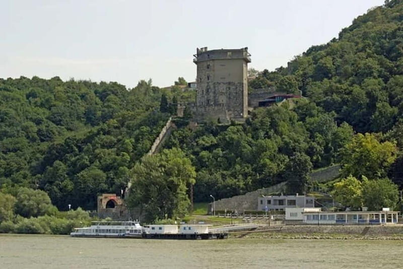 Gyr: Private Boat Tour to Visegrád with Danube Bend Views - Practical Details and What to Expect