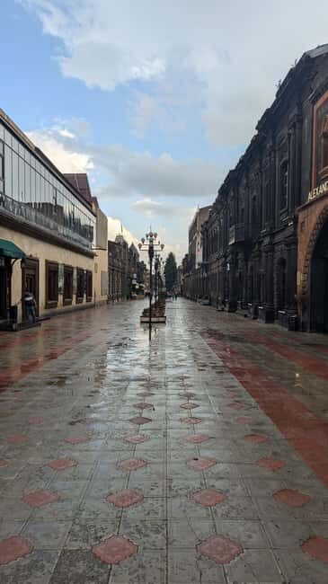 Gyumri: Private Guided Walking Tour By A Local Guide - Architectural and Cultural Landmarks