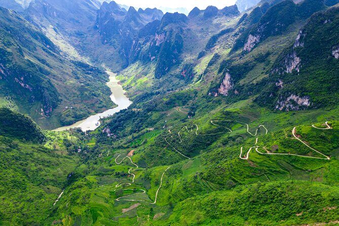 Ha Giang DIVINITY HORIZON TOUR with local easy rider 4 DAYS - Frequently Asked Questions