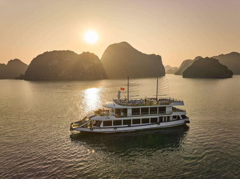 Ha Long & Bai Tu Long bay cruise wt Kayakking & buffet lunch - Experience the Best of Ha Long & Bai Tu Long Bay in One Day