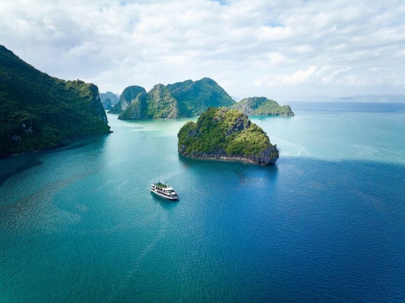Ha Long & Bai Tu Long bay cruise wt Kayakking & buffet lunch - FAQ