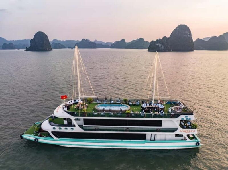 Ha Long Bay: Day Trip by 5 star Cruise, Kayaking & Swimming - Key Points