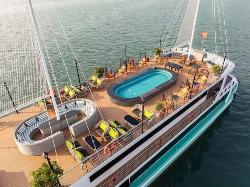 Ha Long Bay day trip with Luxury cruise - A Deep Dive into the Ha Long Bay Luxury Cruise