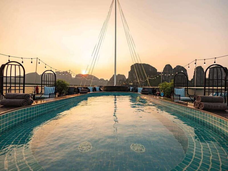 Ha Long Bay Luxury Full Day Cruise| Buffet & All Included - What Could Be Better?