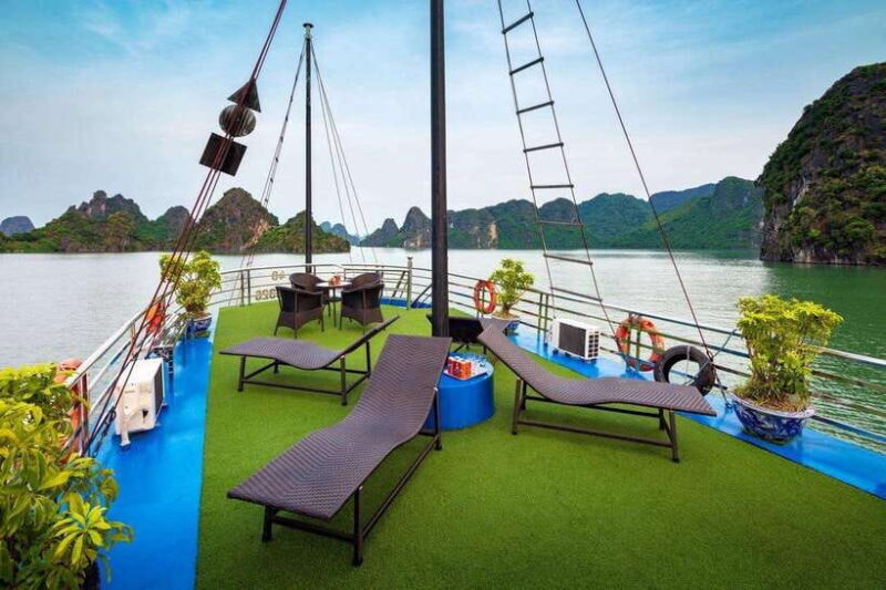Ha Long Bay Small Deluxe Cruise Day Trip With Kayak & Lunch - Who Will Love This Tour?