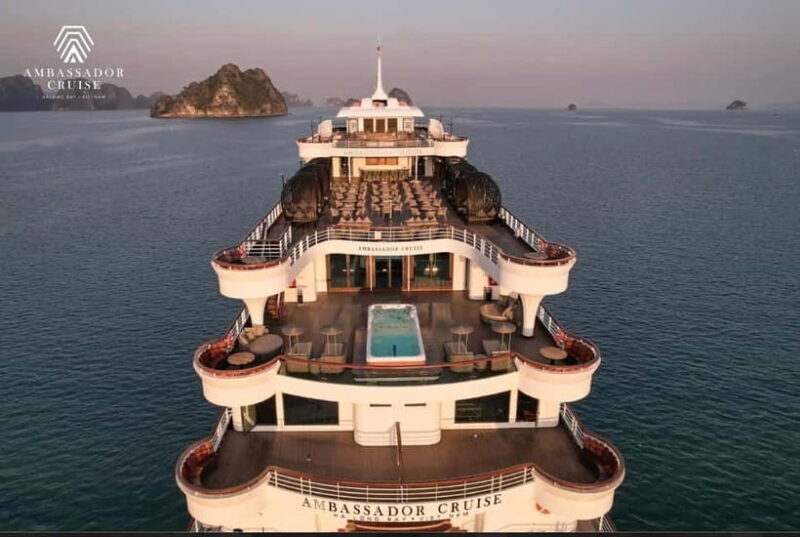 Ha Long: The biggest & luxurious cruise & Live music & Drink - Who Will Appreciate This Tour Most?