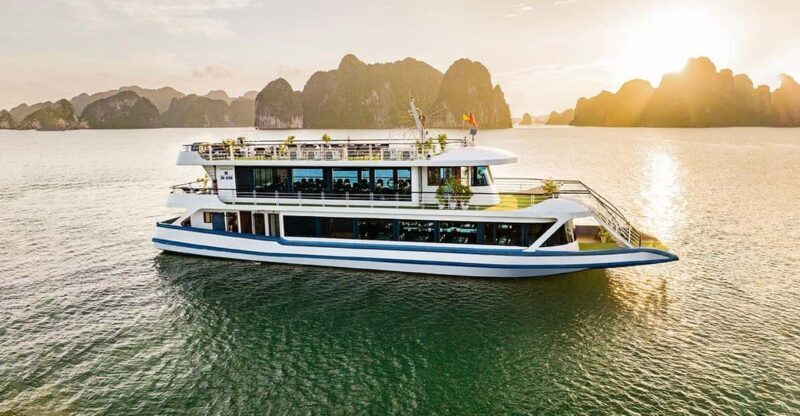 Ha Noi : Ha Long Bay 5-Star Cruise with Kayak & Buffet Lunch - What Others Say