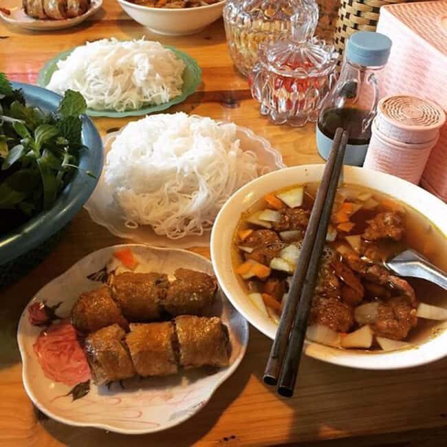 Ha Noi tasting street food tour and the Train street - Who Should Join This Tour?