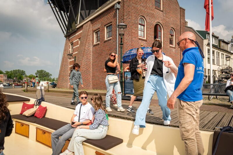 Haarlem: Guided Highlights Canal Cruise on Open Boat - Key Points