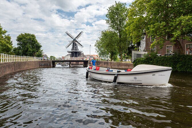 Haarlem Open Canal Tour with a real live guide - Practical Tips for Booking and Enjoying