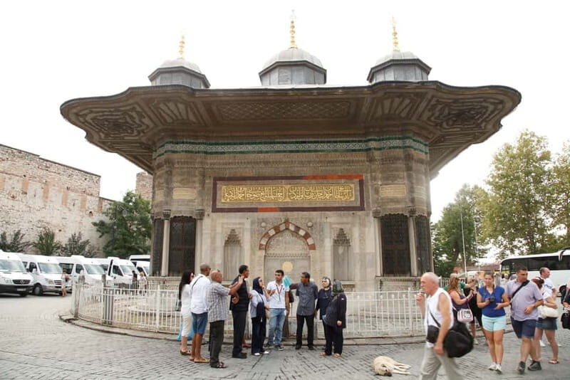 Hagia Sophia & Blue Mosque Half-day Guided, Small Group Tour - Key Points