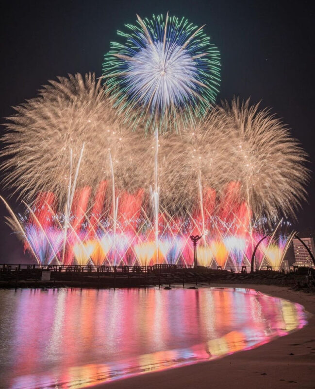 Hakone & Atami Fireworks Day Trip: Mt. Fuji Hakone Shrine & Floating Torii Gate & Lake Ashi Lakeside Stroll & Atami Sun Beach & Atami Fireworks Festival (From Tokyo) - Choosing your Atami fireworks view