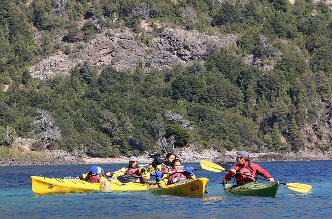 Half a day of kayaking on the Nahuel Huapi lake in private service - FAQs