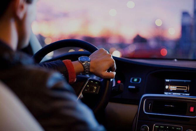 Half day car with driver at disposal in Barcelona - Exploring Barcelona in Comfort: Half Day Car with Driver at Disposal