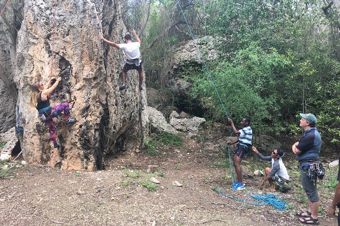 Half day Climbing Trip at the Tafelberg, Curaçao - FAQs