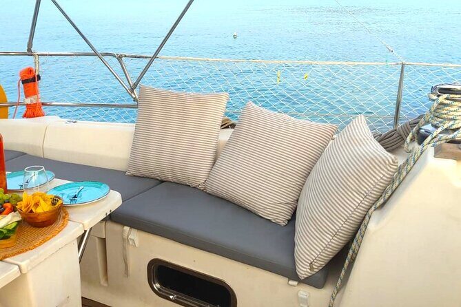 Half day cruise between the Turquoise Shades with Paros Sail - Key Points