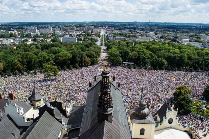 Half-Day Czestochowa Black Madonna Tour from Krakow - Additional Highlights and Attractions