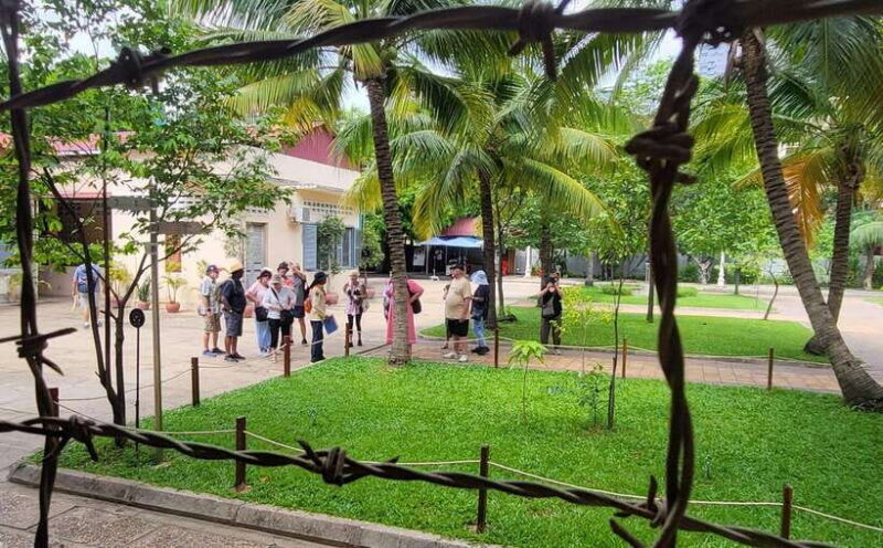 Half Day: Dark Year of Phnom Penh and Survivor Encounter - Key Points