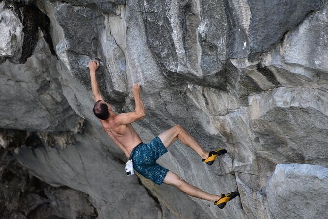Half day Deep Water Solo - Exploring the Half Day Deep Water Solo Tour in Cat Ba, Vietnam