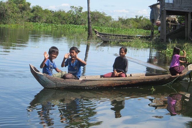 Half Day Floating Village ( Mechrey) & Tole Sap Tour - A Pristine Peek into Cambodia’s Floating Life: Mechrey & Tole Sap Tour