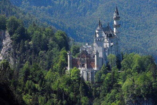 Half day- from Fussen to Neuschwansteincastle & Linderhof castle - A Closer Look at the Itinerary