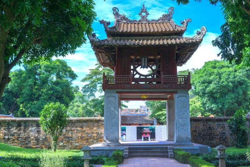 Half-day Ha Noi's Hidden Gems And Historic Sites - Transportation and Group Dynamics
