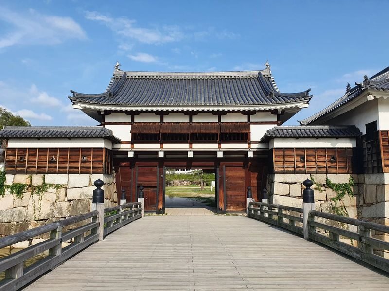 Half-Day Hiroshima Highlights Tour - From Shukkei-en’s paths to Hiroshima’s past
