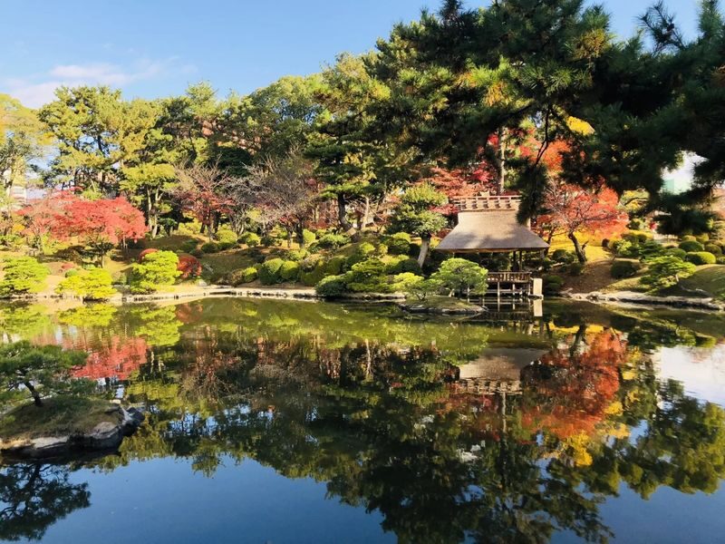 Half-Day Hiroshima Highlights Tour - Hiroshima Castle grounds: tracing the city’s earlier role
