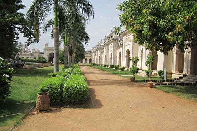 Half Day Hyderabad City Historical Walking Tour at Charminar - Key Points