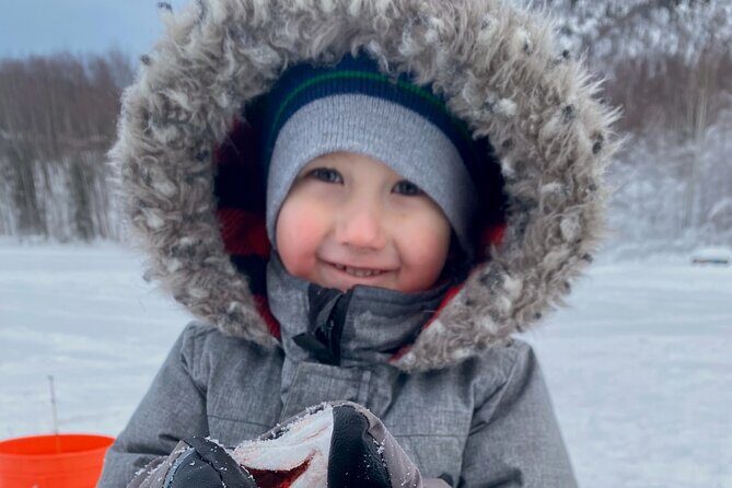 Half Day Ice Fishing Adventure in Wasilla - A Genuine Alaskan Winter Experience: Half Day Ice Fishing Adventure in Wasilla