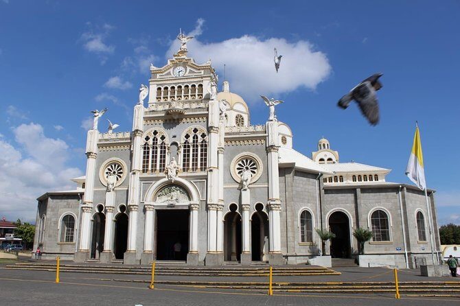 Half day Irazu volcano and Basilica of the Angels - A Closer Look at the Itinerary and Highlights