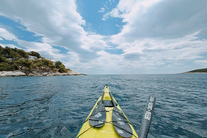 Half-day kayak tour from Hvar town - A Guided Half-Day Kayak Adventure from Hvar: Exploring the Pakleni Islands