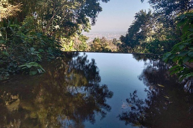 Half Day Morning Wat Pha Lat & Wat Phra That Doi Suthep Tour - Practical Tips for Travelers