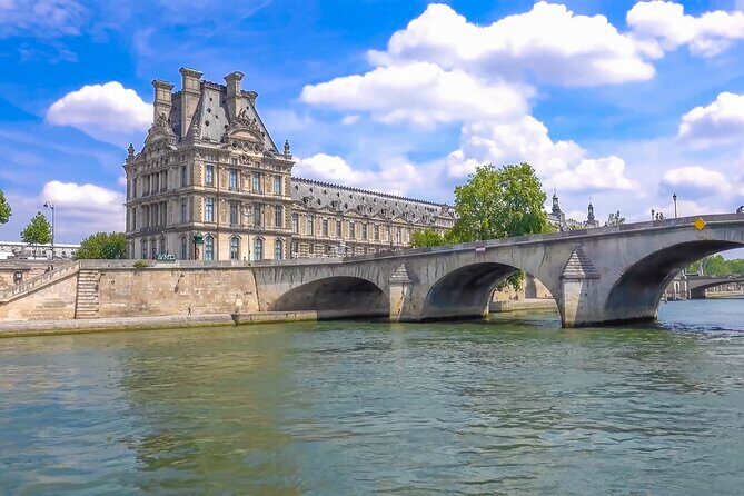 Half Day Paris Cruise & Walking Tours: Eiffel, Louvre, Notre-Dame - Who Should Consider This Tour?
