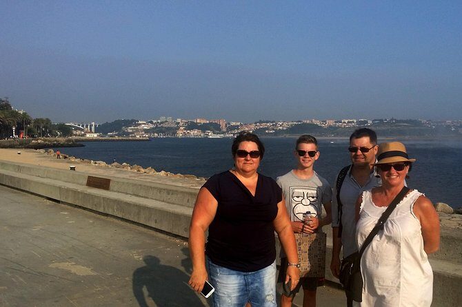 Half Day Porto and Beach Side Small-Group Tour with Tastings - FAQ