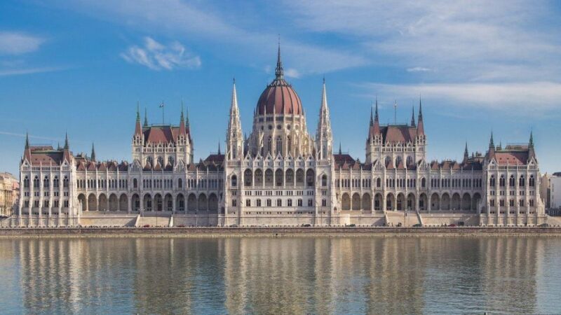 Half Day Private Budapest Driving Tour - Key Points