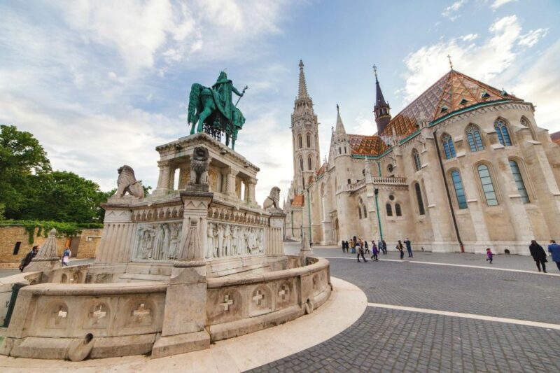 Half Day Private Budapest Driving Tour - Who Should Consider This Tour?