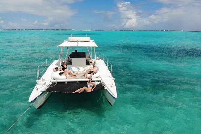 Half Day Private Charter of the Caicos Cays - An In-Depth Look at the Half Day Private Charter of the Caicos Cays