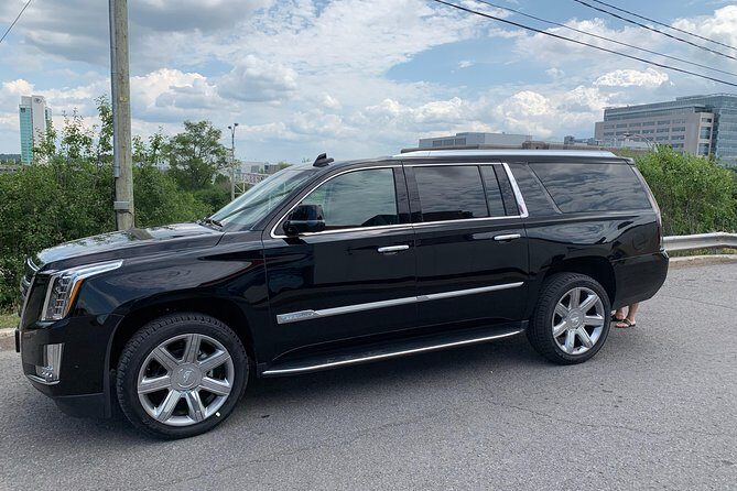 Half day private city tour - SUV - An In-Depth Look at the Montreal Private SUV Tour