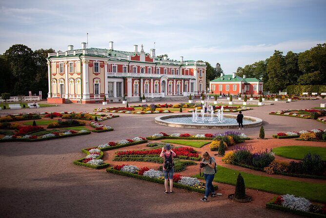 Half-Day Private Guided Sightseeing Tour of Tallinn - Authentic Insights from Travelers