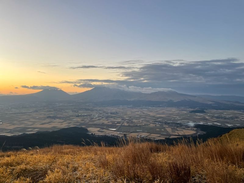 Half-day private horseback riding experience at Aso Daikanbo - What the three-hour plan includes