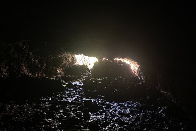 Half Day Private Tour: Caves and Volcanic Refuges - Exploring the Itinerary in Detail