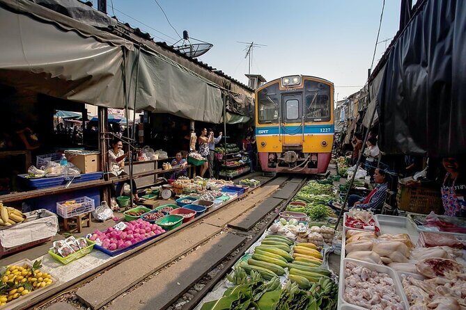 Half Day Railway Market and Damnoen saduak Floating Market tour - Key Points